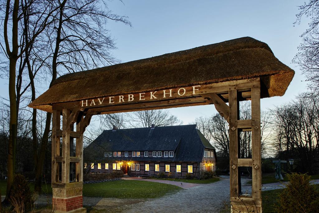 Отель Landhaus Haverbeckhof Niederhaverbeck Экстерьер фото