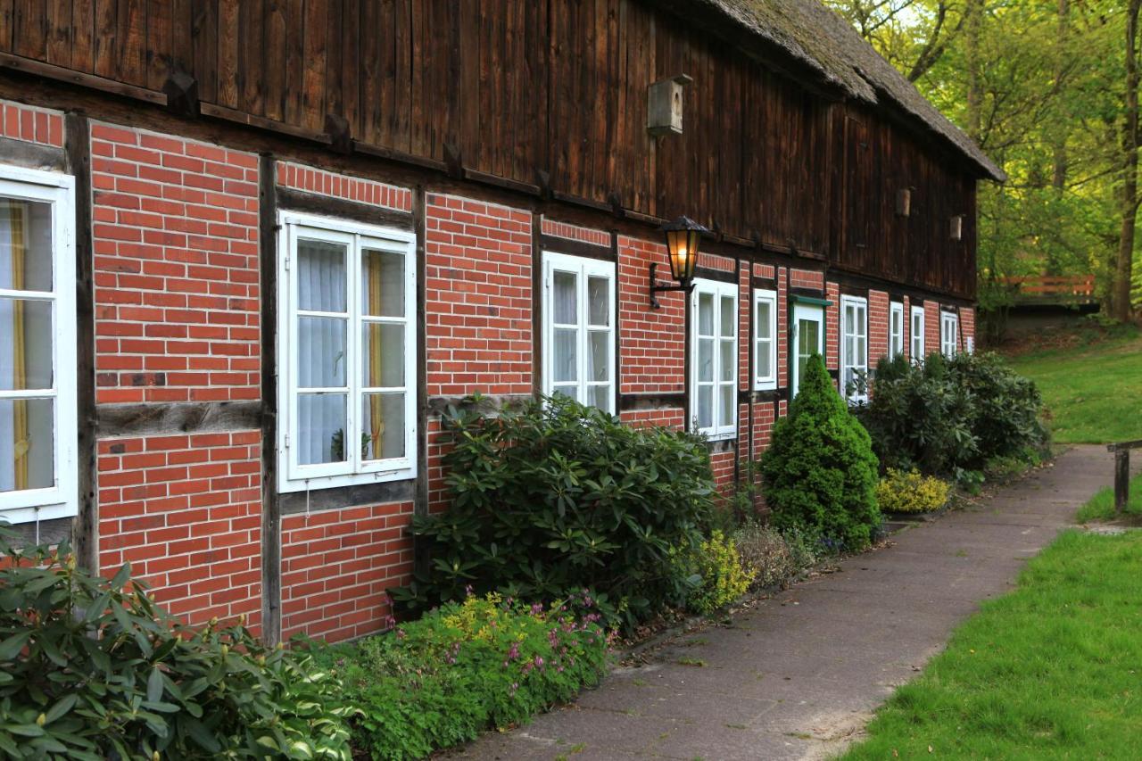 Отель Landhaus Haverbeckhof Niederhaverbeck Экстерьер фото